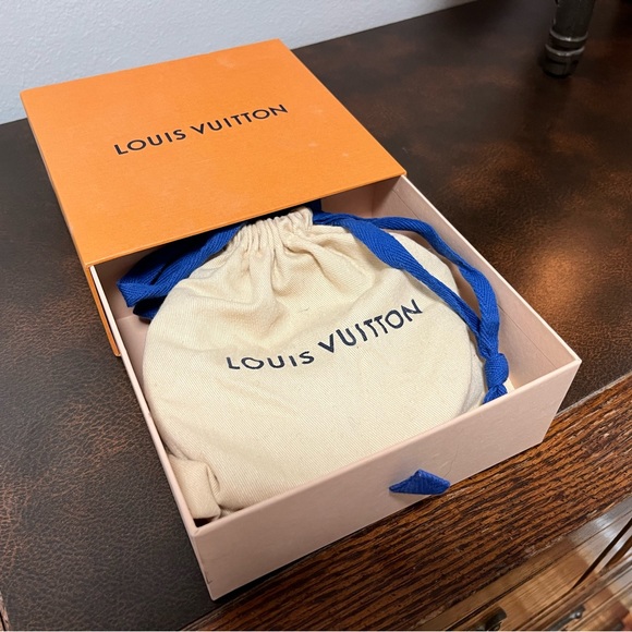 Men’s Louis Vuitton Belt Monogram Silver - Picture 9 of 10